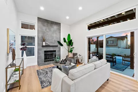Living - 1853 Sunset Hill Dr, Carlsbad, CA 92008 photo 6 of 8