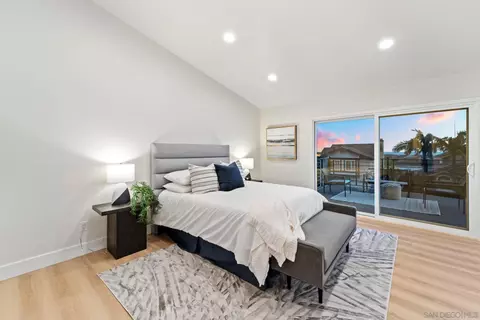 Bedroom - 1853 Sunset Hill Dr, Carlsbad, CA 92008 photo 4 of 4