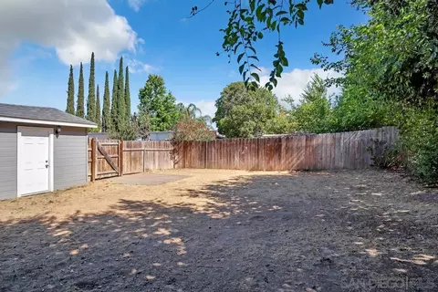 Exterior - 510 Porter St, Fallbrook, CA 92028 photo 5 of 13