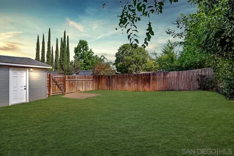 Exterior - 510 Porter St, Fallbrook, CA 92028 photo 4 of 13