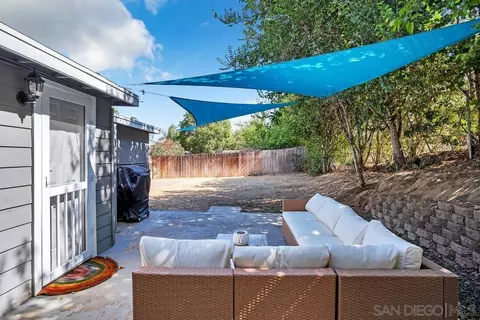 Exterior - 510 Porter St, Fallbrook, CA 92028 photo 1 of 13