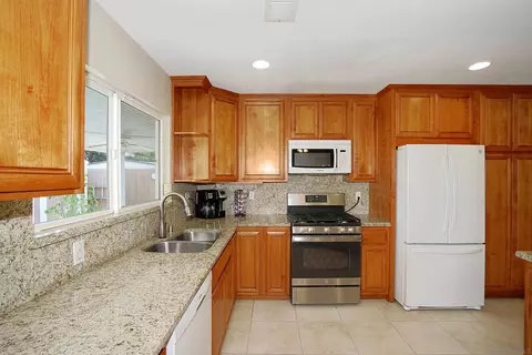 Kitchen - 9767 San Diego St, Spring Valley, CA 91977 photo 3 of 6