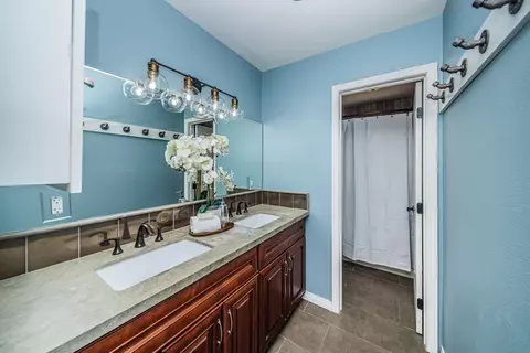 Bath - 1303 Kea St, Oceanside, CA 92054 photo 4 of 5