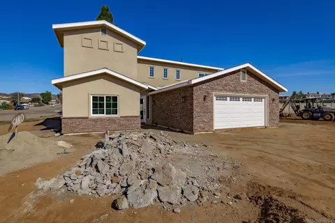 Exterior - 788 Bennett Ave, Escondido, CA 92026 photo 3 of 6