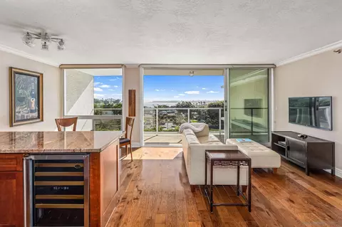 1750 Avenida Del Mundo #210, Coronado, CA 92118