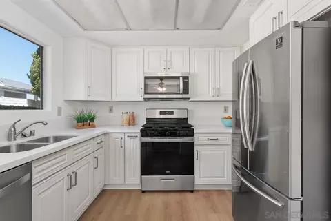 Kitchen - 4297 Black Duck Way, Oceanside, CA 92057 photo 2 of 3