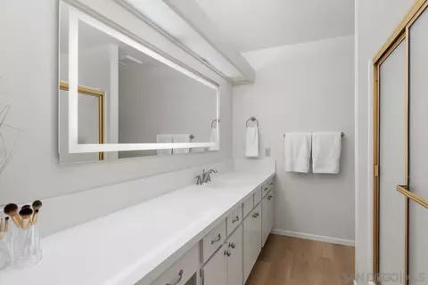 Bath - 4297 Black Duck Way, Oceanside, CA 92057 photo 1 of 3