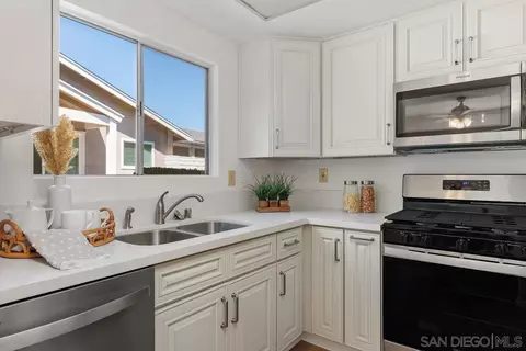 Kitchen - 4297 Black Duck Way, Oceanside, CA 92057 photo 3 of 3