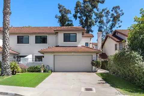 Exterior - 817 Summerhill Ct, Encinitas, CA 92024 photo 2 of 14