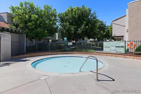 Exterior - 817 Summerhill Ct, Encinitas, CA 92024 photo 13 of 14