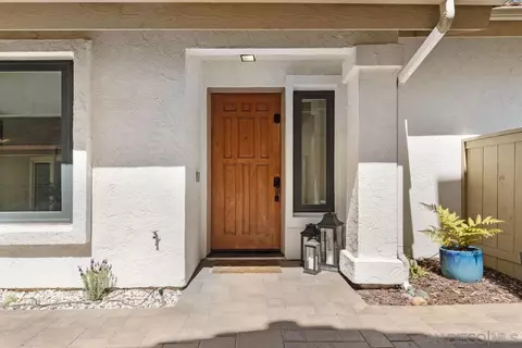Exterior - 817 Summerhill Ct, Encinitas, CA 92024 photo 6 of 14