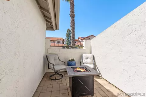 Other - 817 Summerhill Ct, Encinitas, CA 92024 photo 6 of 9