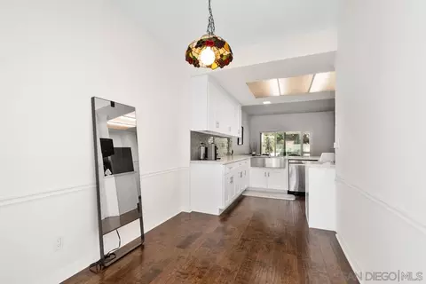 Kitchen - 817 Summerhill Ct, Encinitas, CA 92024 photo 5 of 5