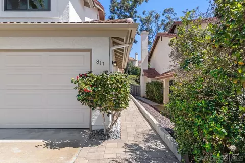 Exterior - 817 Summerhill Ct, Encinitas, CA 92024 photo 4 of 14