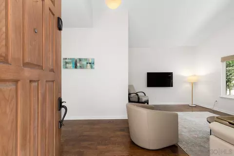 Bath - 817 Summerhill Ct, Encinitas, CA 92024 photo 1 of 5