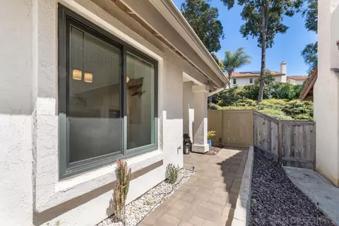 Exterior - 817 Summerhill Ct, Encinitas, CA 92024 photo 5 of 14