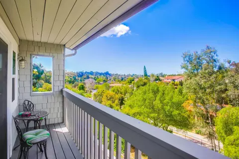 Exterior - 925 Berkeley Way, Vista, CA 92084 photo 6 of 24