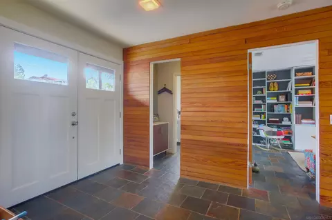 Entry Way - 925 Berkeley Way, Vista, CA 92084 photo 2 of 3