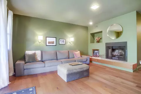 Living - 925 Berkeley Way, Vista, CA 92084 photo 7 of 8