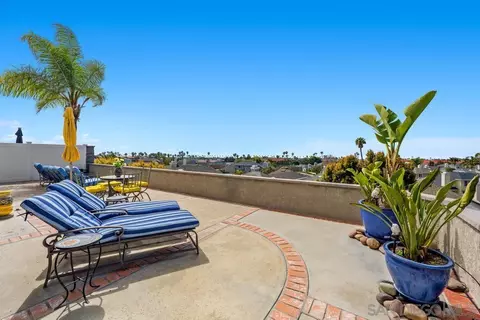 Exterior - 6905 Whitecap Dr, Carlsbad, CA 92011 photo 6 of 14