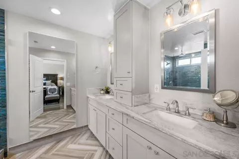 Bath - 6905 Whitecap Dr, Carlsbad, CA 92011 photo 2 of 5