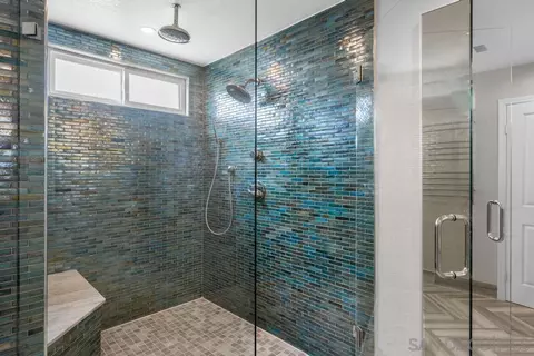 Bath - 6905 Whitecap Dr, Carlsbad, CA 92011 photo 4 of 5