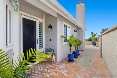 Exterior - 6905 Whitecap Dr, Carlsbad, CA 92011 photo 5 of 14