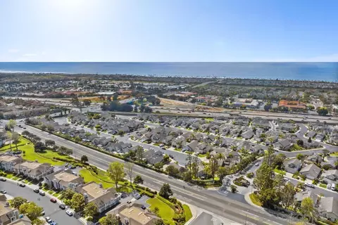 View/Area - 6905 Whitecap Dr, Carlsbad, CA 92011 photo 2 of 15