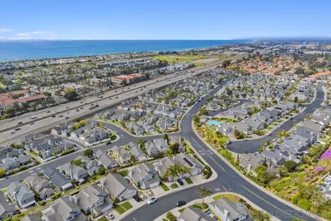 View/Area - 6905 Whitecap Dr, Carlsbad, CA 92011 photo 5 of 15