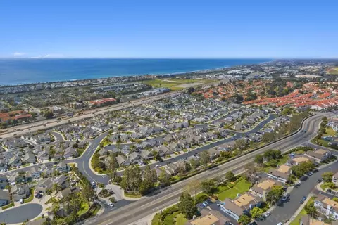 View/Area - 6905 Whitecap Dr, Carlsbad, CA 92011 photo 3 of 15