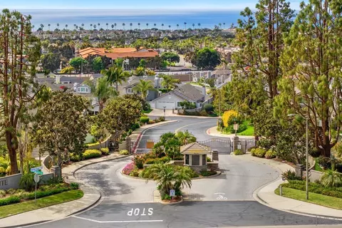 View/Area - 6905 Whitecap Dr, Carlsbad, CA 92011 photo 12 of 15