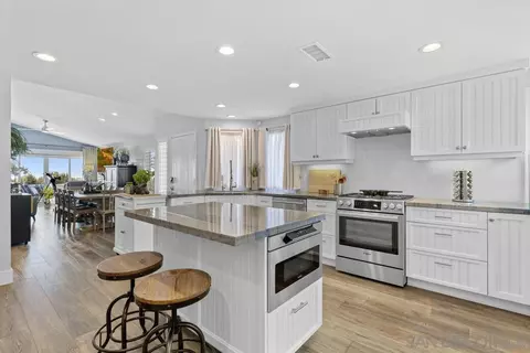 Kitchen - 6905 Whitecap Dr, Carlsbad, CA 92011 photo 4 of 10