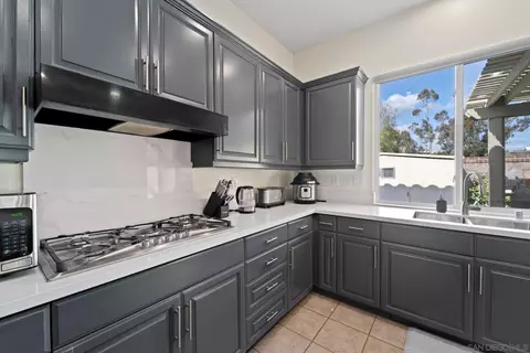 Kitchen - 12295 Stonemill Dr, Poway, CA 92064 photo 5 of 11