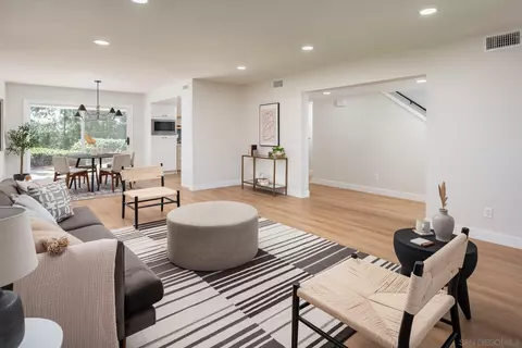Living - 9841 Mozelle Ln, La Mesa, CA 91941 photo 5 of 7