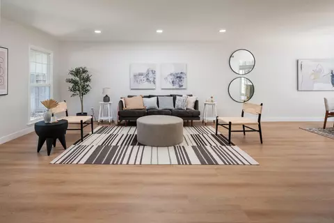 Living - 9841 Mozelle Ln, La Mesa, CA 91941 photo 3 of 7