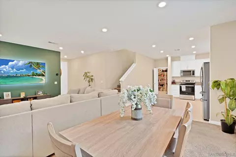 Dining - 10719 Porter Ter, Spring Valley, CA 91978 photo 1 of 4