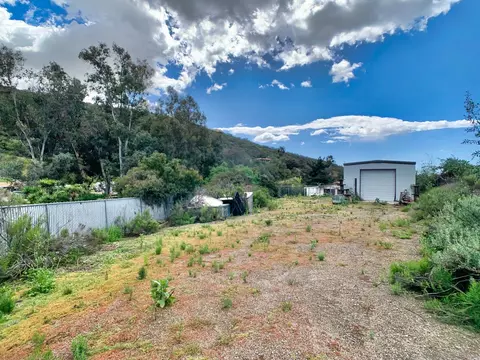 Exterior - 2056 Old Bend Rd, El Cajon, CA 92021 photo 4 of 7