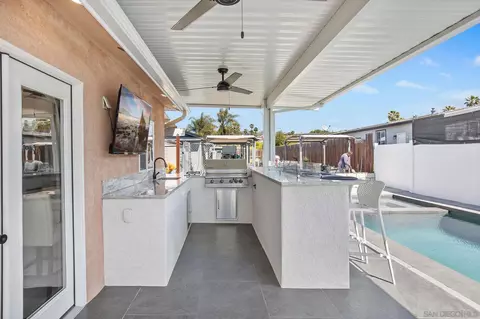 Exterior - 935 Brucker Ave, Spring Valley, CA 91977 photo 5 of 12
