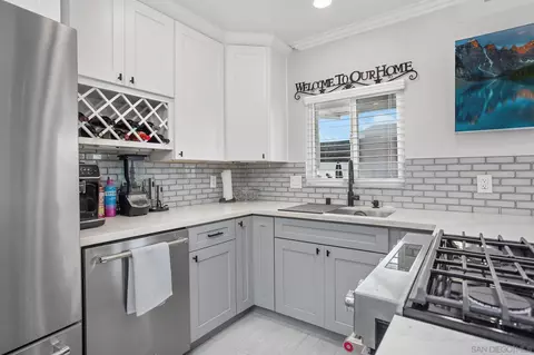 Kitchen - 935 Brucker Ave, Spring Valley, CA 91977 photo 3 of 4