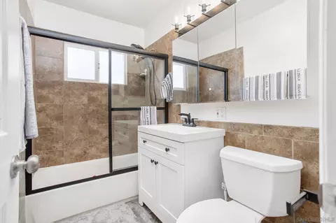 Bath - 935 Brucker Ave, Spring Valley, CA 91977 photo 1 of 1