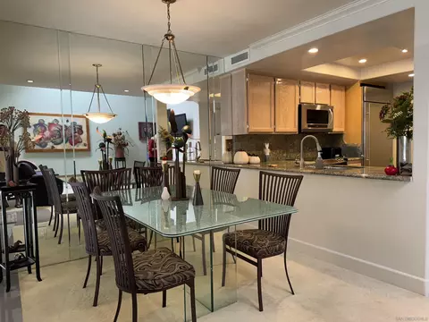 Dining - 5430 Baltimore Dr #22, La Mesa, CA 91942 photo 2 of 4
