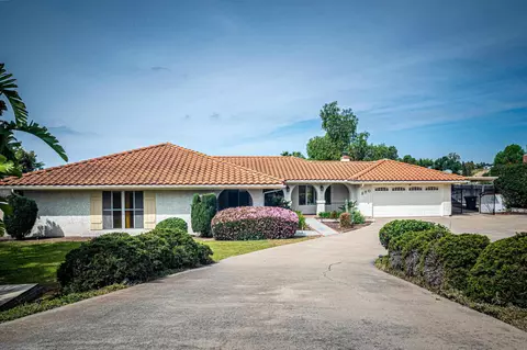 270 Calle La Mirada, Bonita, CA 91902