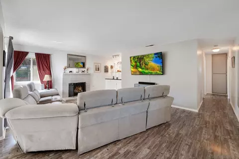Living - 3635 Oak Cliff Dr, Fallbrook, CA 92028 photo 3 of 3
