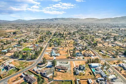 View/Area - 20625 Tonawanda Rd, Apple Valley, CA 92307 photo 2 of 2