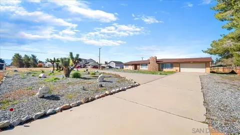 Other - 20625 Tonawanda Rd, Apple Valley, CA 92307 photo 3 of 4