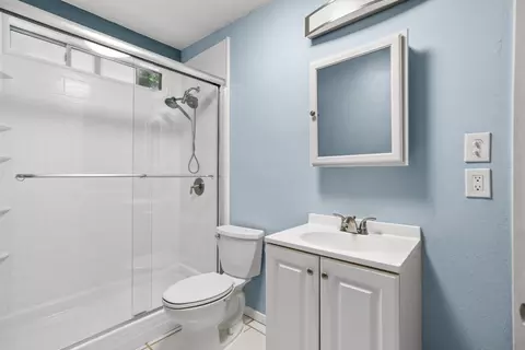 Bath - 1715 Pepper Dr, El Cajon, CA 92021 photo 4 of 4