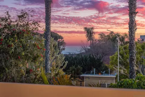 824 Sapphire St, San Diego, CA 92109