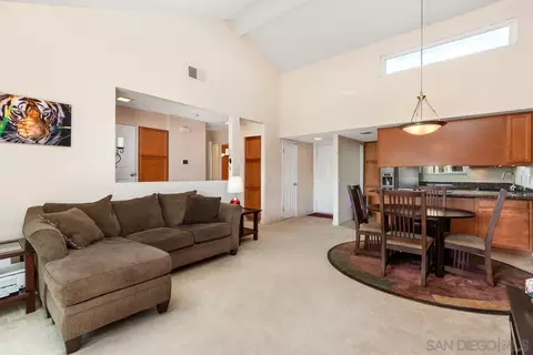 300 Roanoke Rd #15, El Cajon, CA 92020