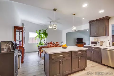 Kitchen - 13105 Lakeshore Dr, Lakeside, CA 92040 photo 7 of 7