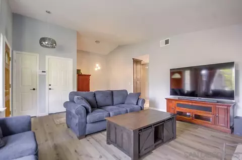 Living - 13105 Lakeshore Dr, Lakeside, CA 92040 photo 4 of 7